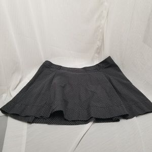 Old Navy Women's Striped Stretch Mini skirt  Sz 14